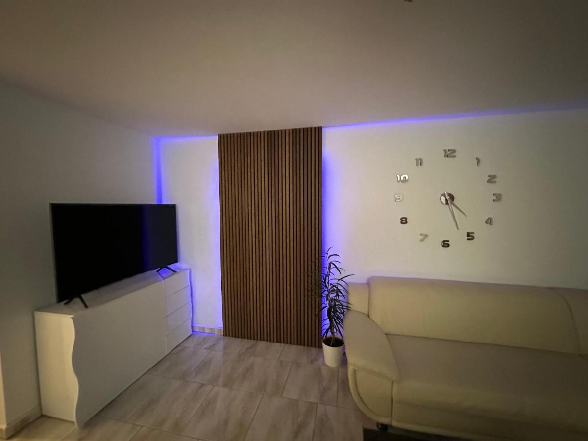Souterrain Fewo, Europapark, Netflix, 2Xtv Apartamento Mietersheim Exterior foto