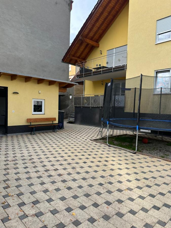 Souterrain Fewo, Europapark, Netflix, 2Xtv Apartamento Mietersheim Exterior foto